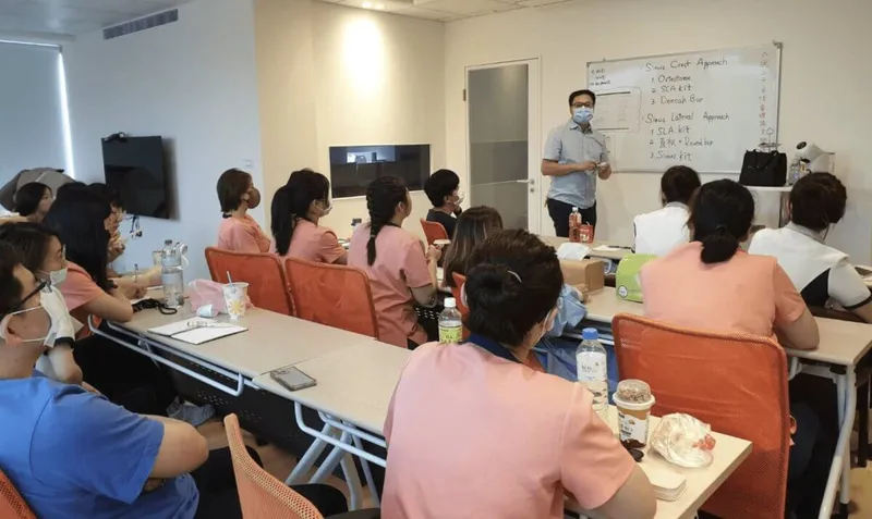 Leader Way Education & Training